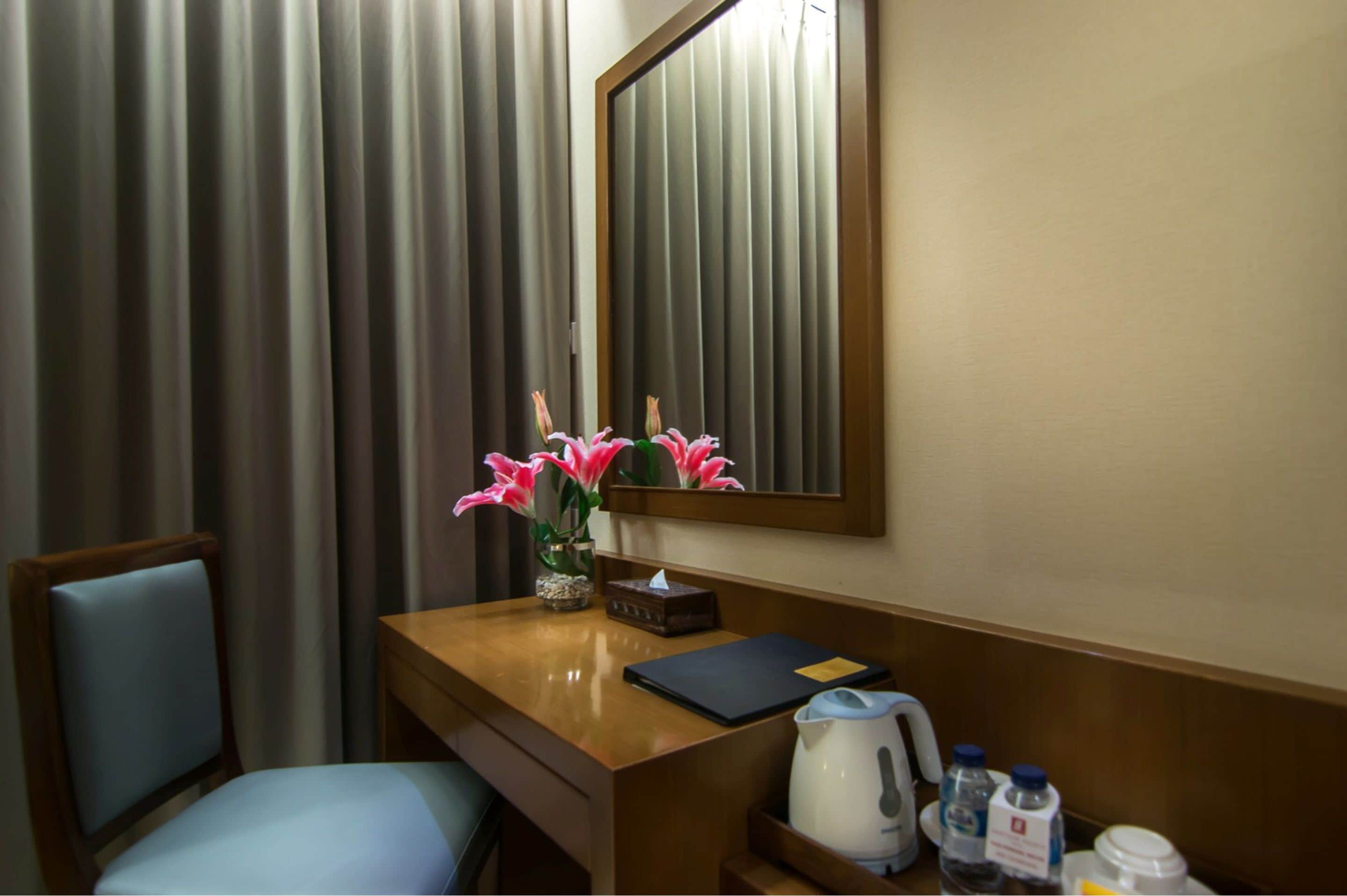 standard room | egyptian cotton sheets, premium bedding, down duvets, pillow-top beds