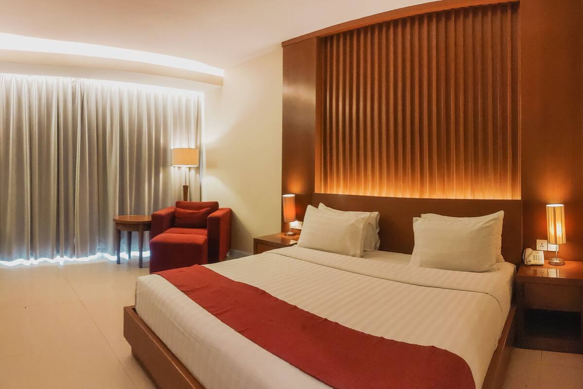 Kamar Deluks | Seprai katun Mesir, seprai premium, dan selimut bulu angsa