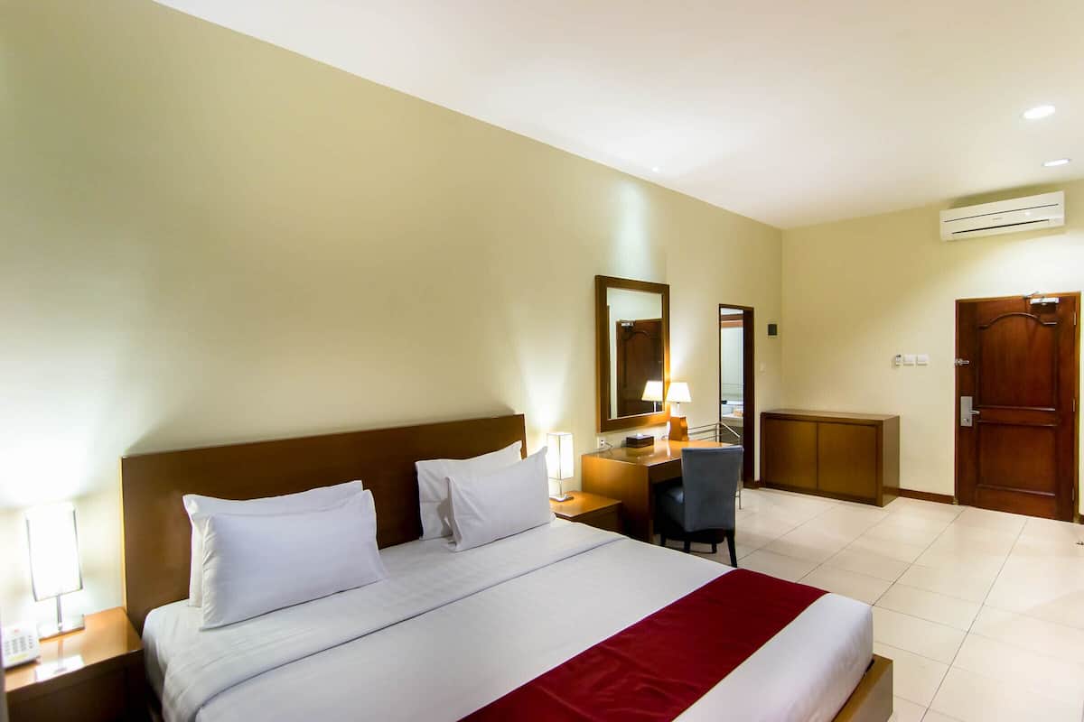 Apartment, 2 Bedrooms | Egyptian cotton sheets, premium bedding, down comforters, pillowtop beds
