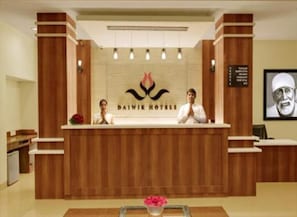 Lobby - Daiwik Hotels (Rahata)