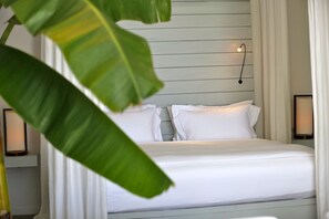 Ropa de cama de alta calidad y minibar 