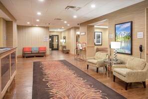 Lobby - Hampton Inn & Suites Denver/South-RidgeGate (Lone Tree)