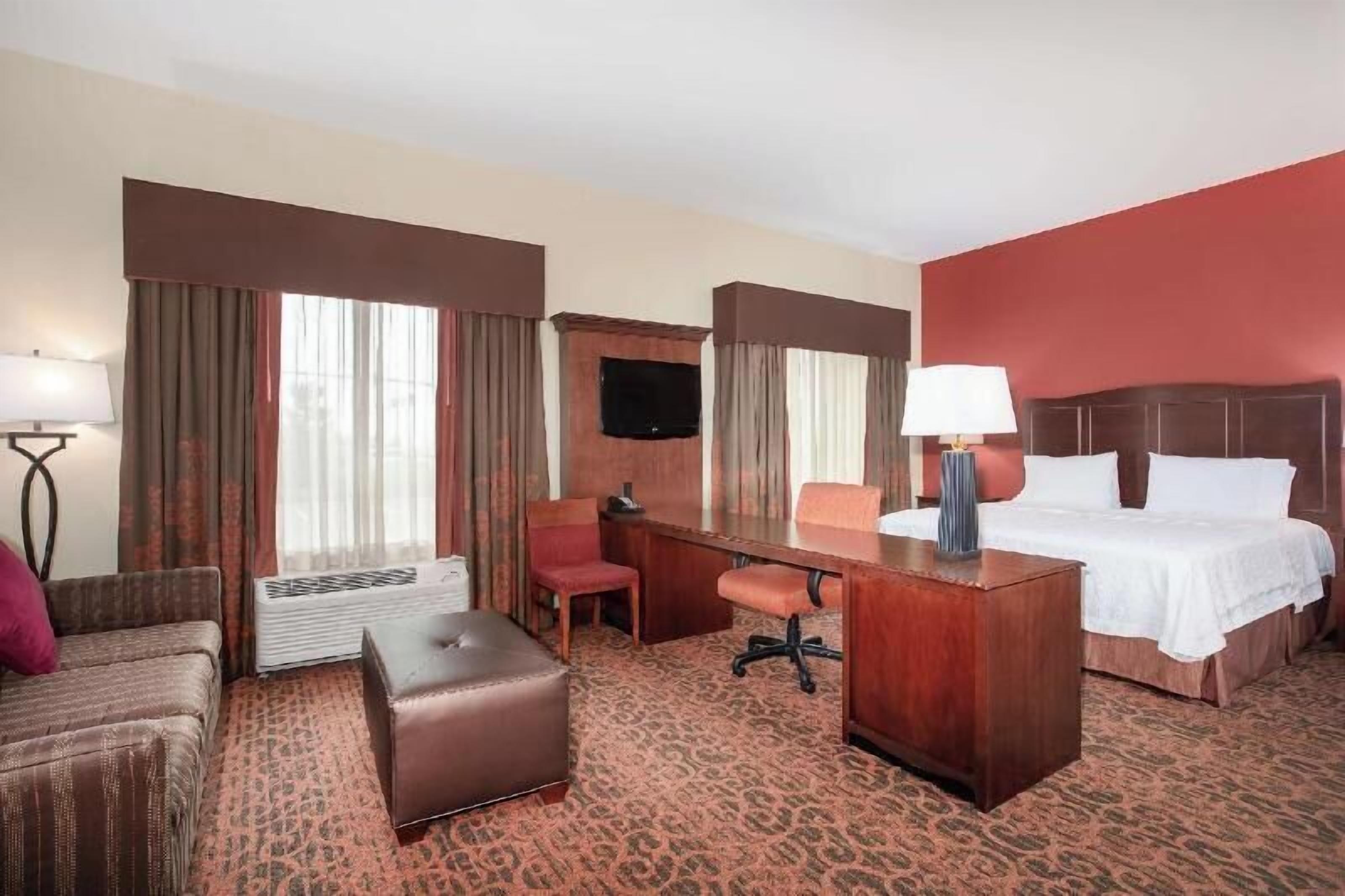 Pillowtop beds, desk, laptop workspace, blackout drapes