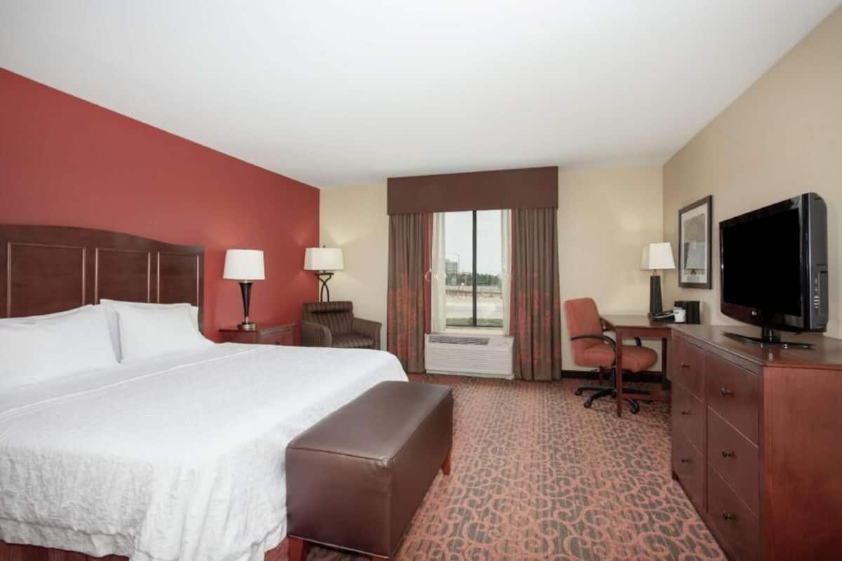 Pillowtop beds, desk, laptop workspace, blackout drapes