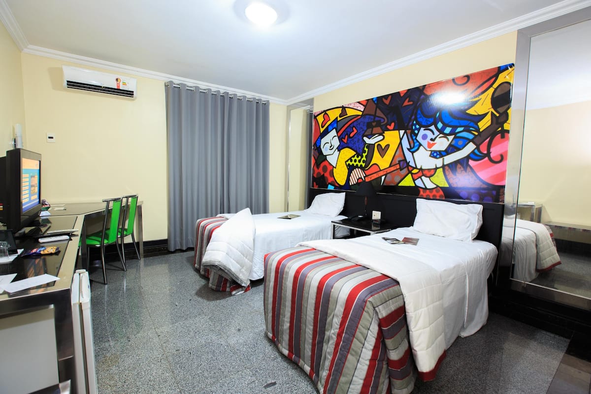 1 Schlafzimmer, Minibar, Schreibtisch, Verdunkelungsvorhänge