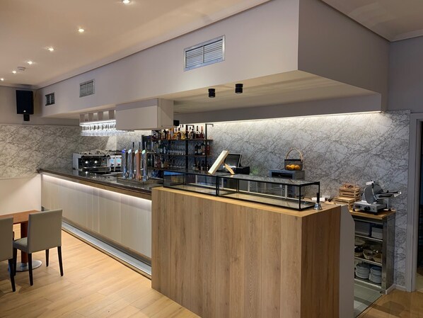 Bar (in der Unterkunft)