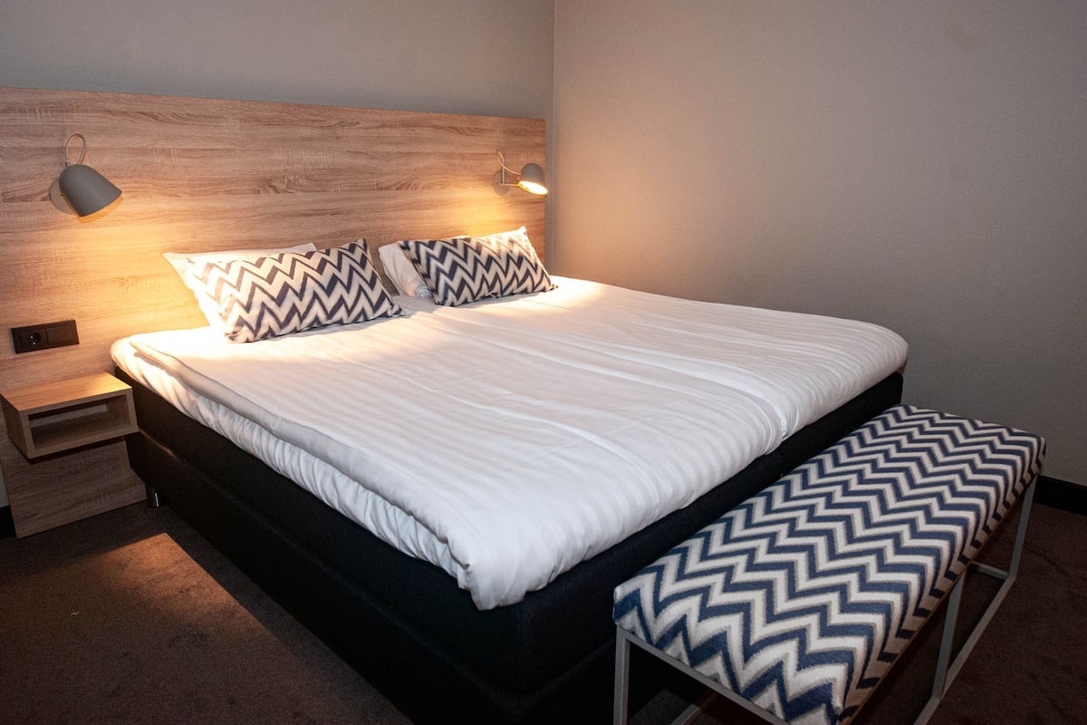 Wifi gratis y ropa de cama