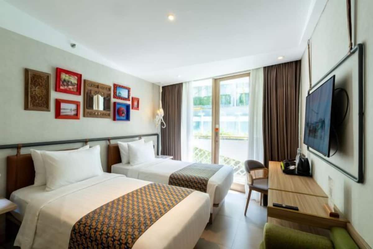 1 bedroom, desk, blackout drapes, free WiFi