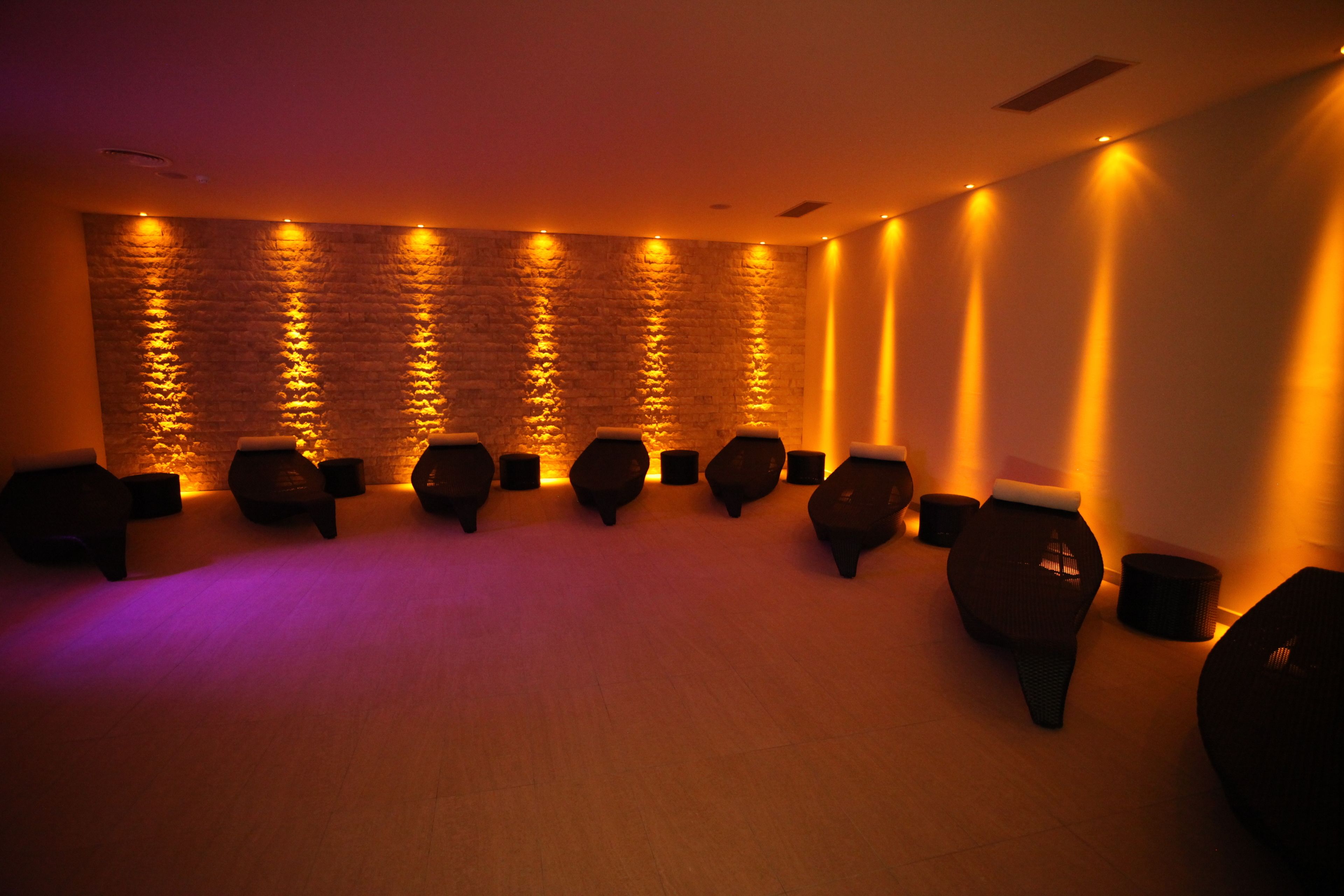 couples treatment room(s), sauna, hot tub, steam room