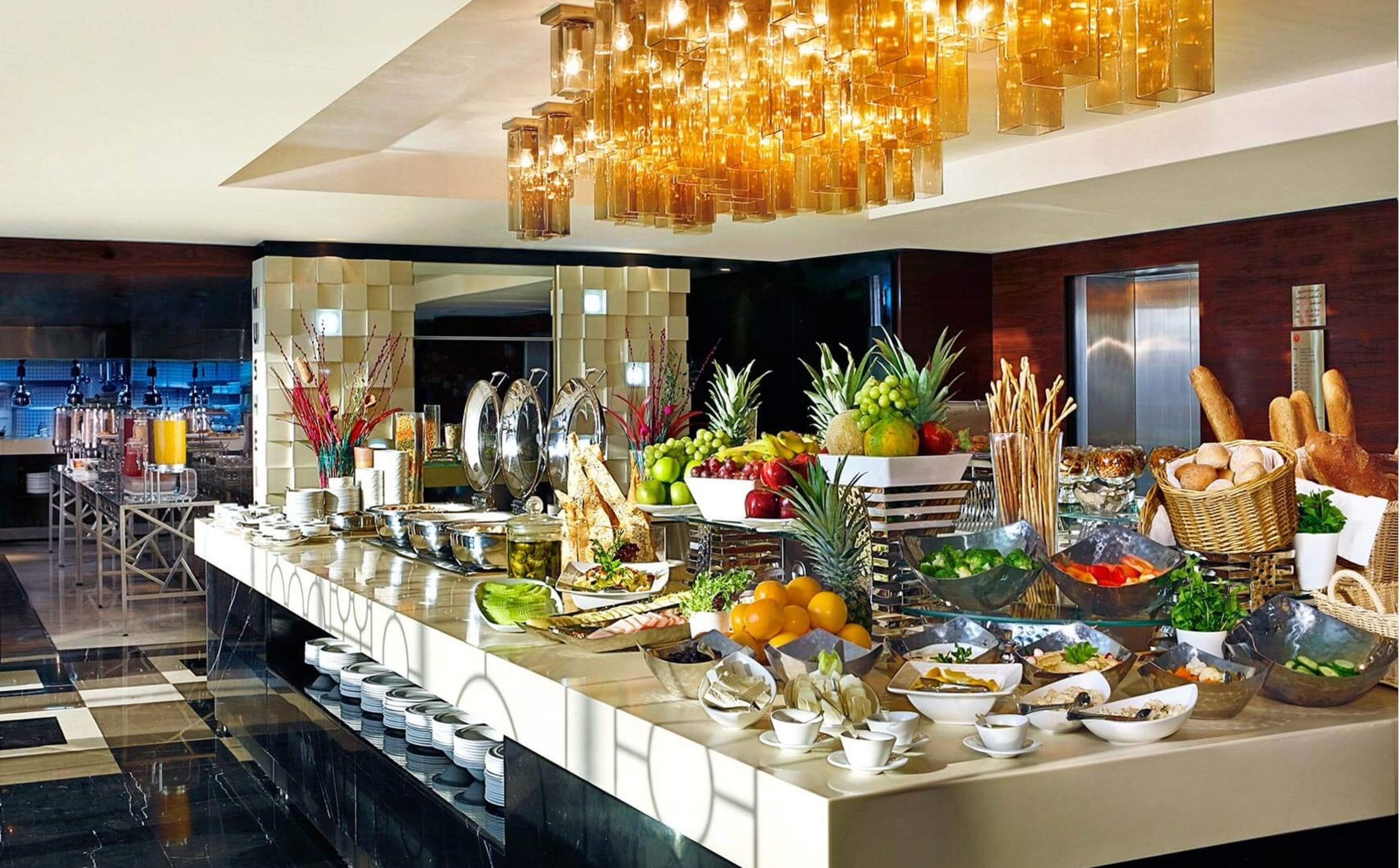 Morgenmadsbuffet hver dag (75 QAR pr. person)