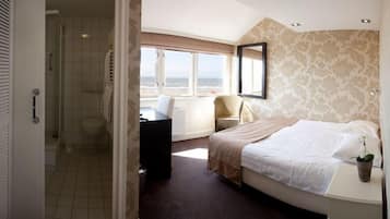 Standard Room | 1 bedroom, in-room safe, desk, cots/infant beds