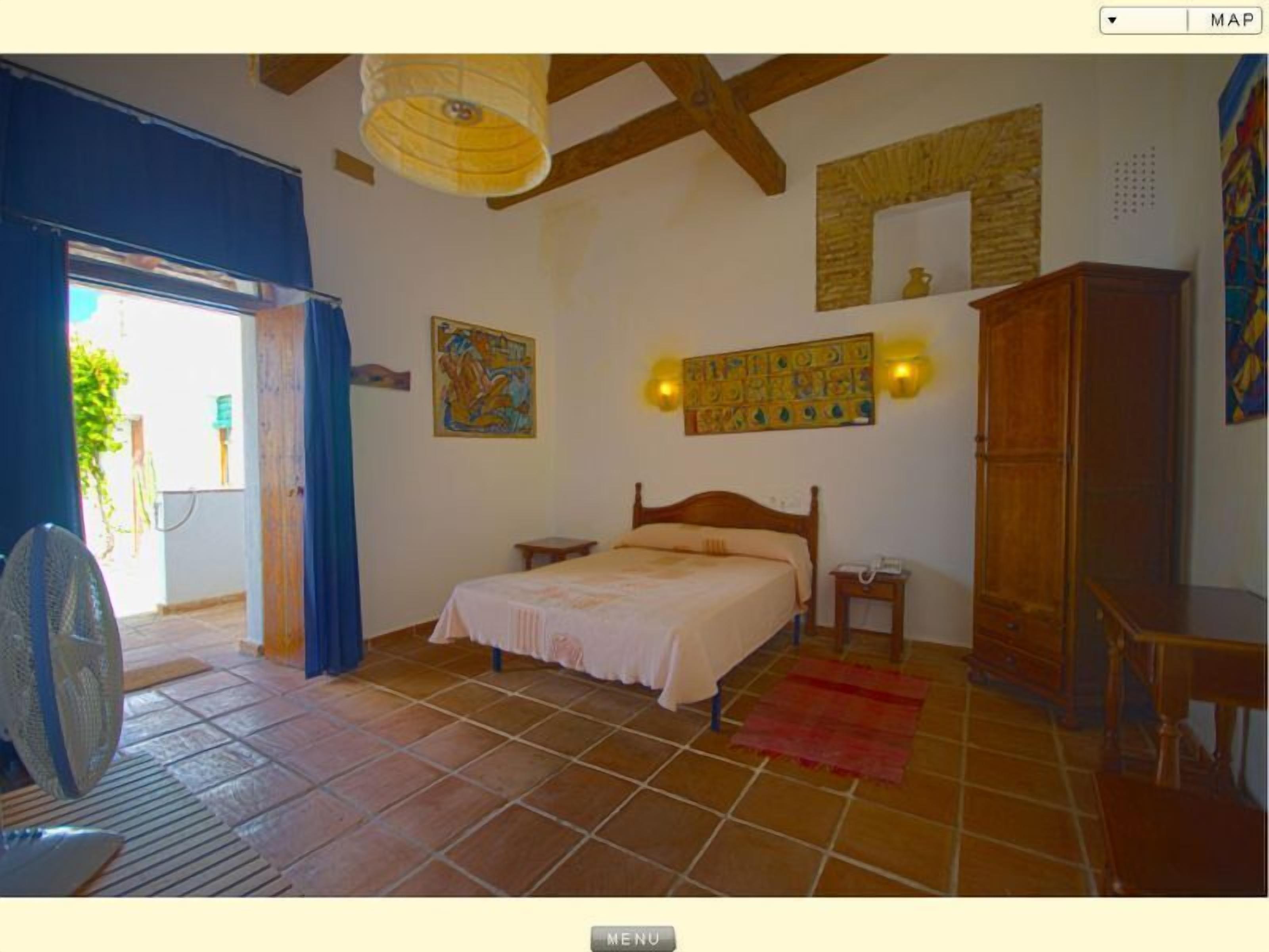 in-room safe, individually decorated, desk, laptop workspace