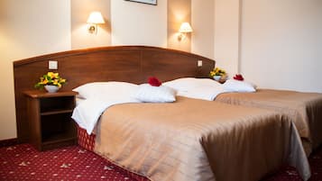 Classic Double Room | In-room safe, desk, free WiFi, bed sheets
