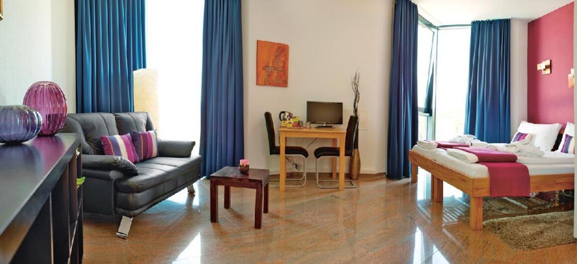 desk, soundproofing, free wifi, bed sheets