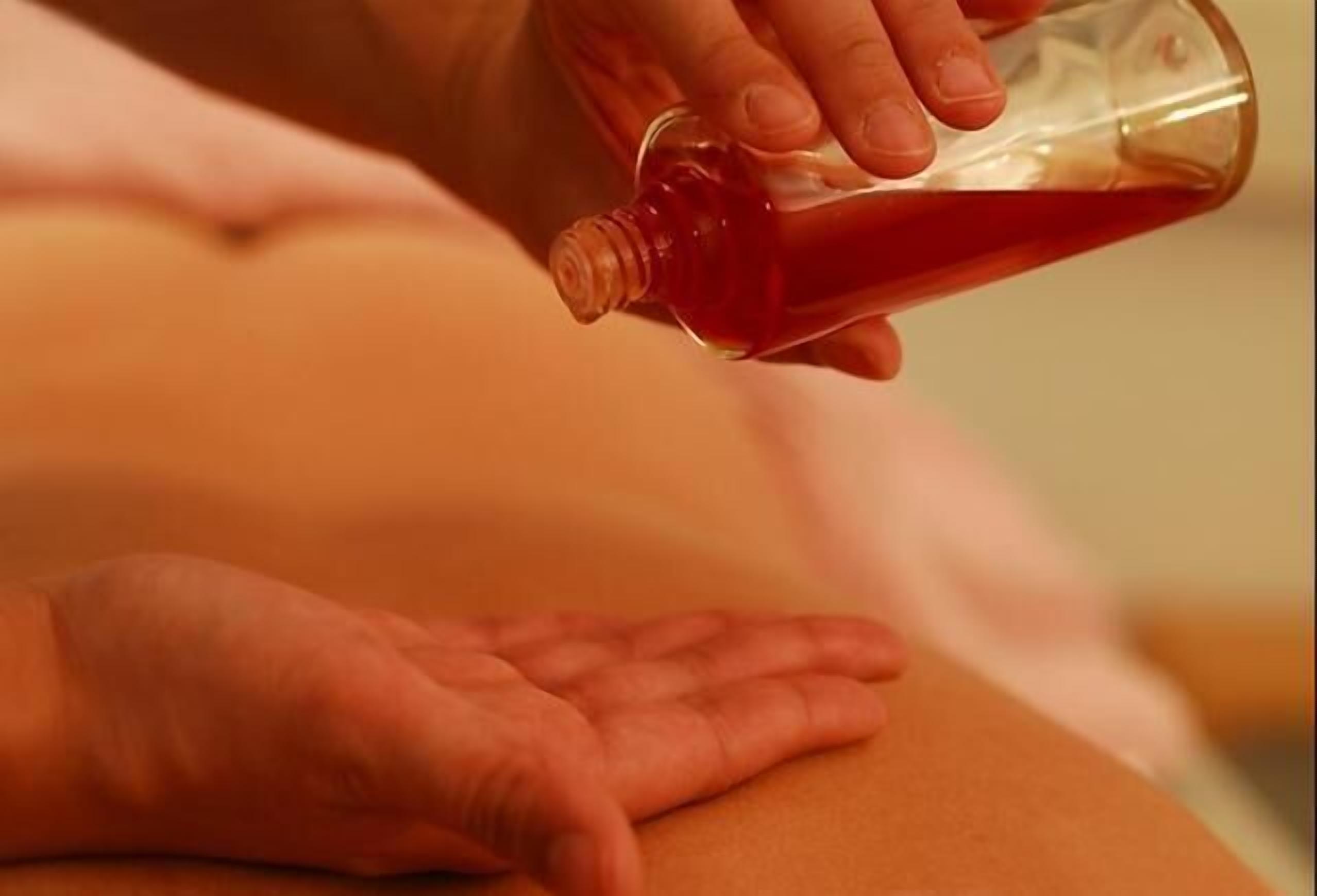 couples treatment room(s), sauna, hot tub, turkish bath/hammam