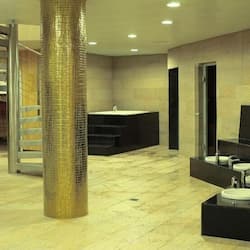 Couples treatment rooms, sauna, hot tub, Turkish bath, body treatments
