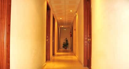 Hostal Carlos II