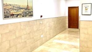 Interior - Hostal Carlos II (La Línea de la Concepción)