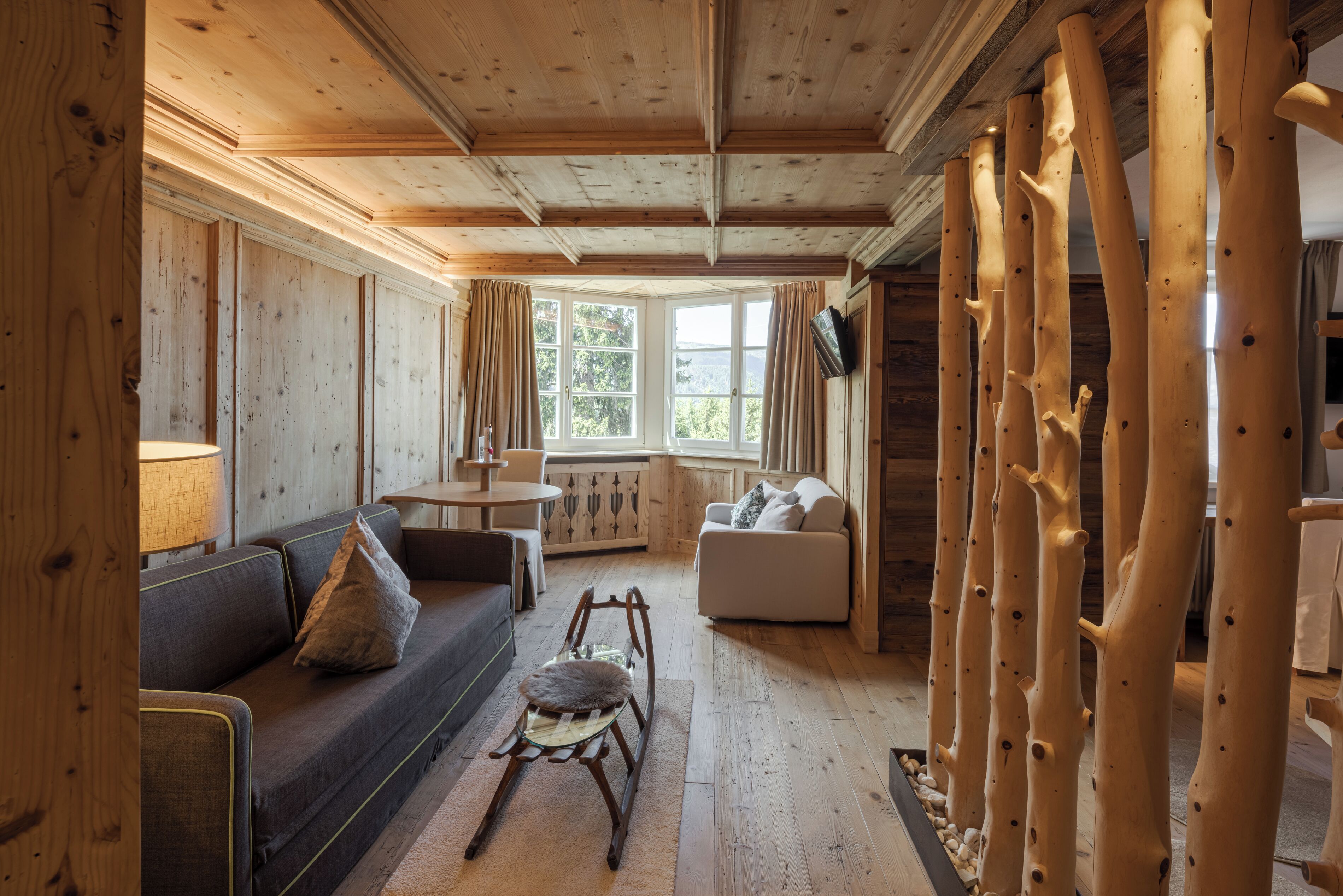 luxury suite | 1 bedroom, down duvets, minibar, in-room safe