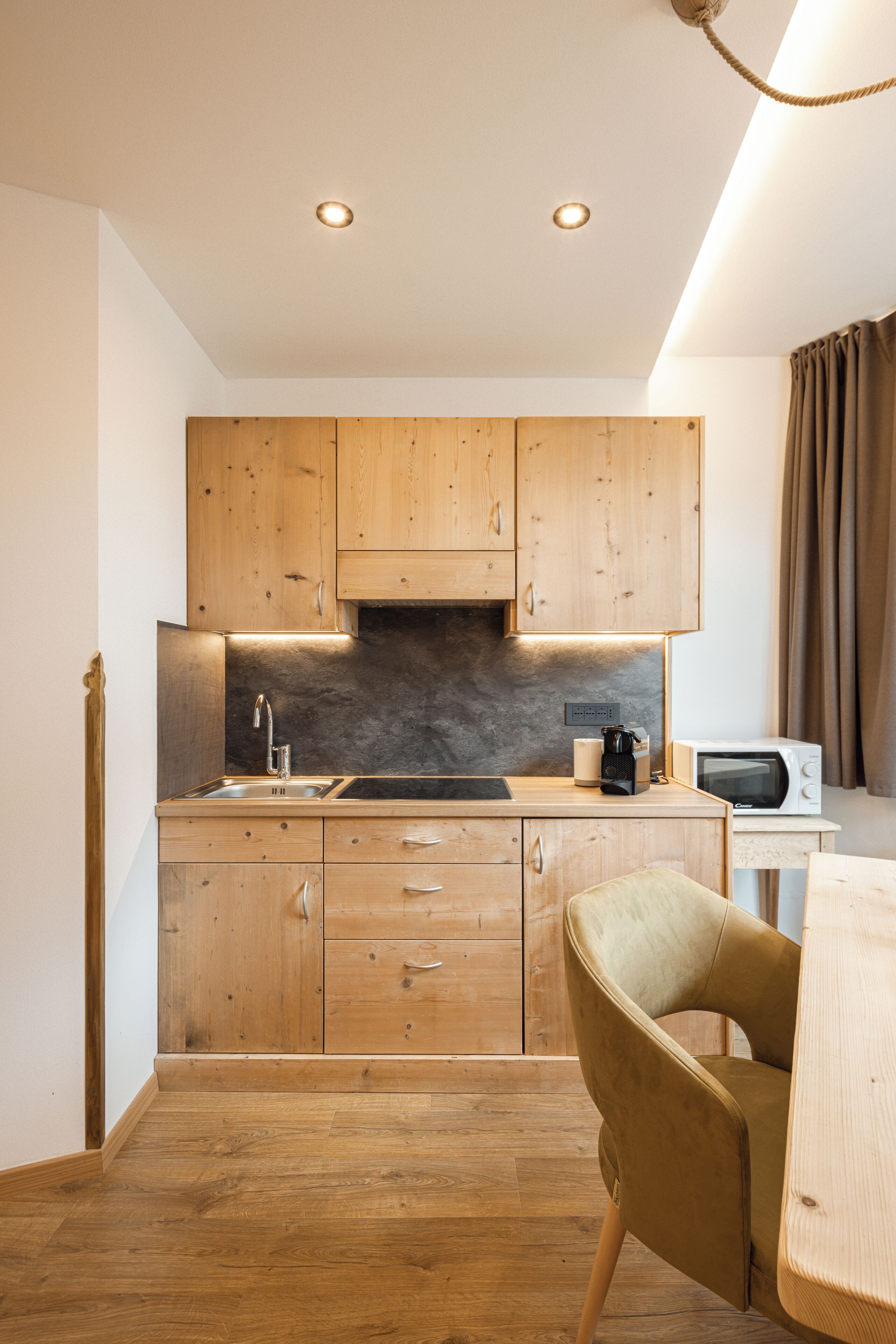 superior apartment | private kitchen | espresso maker, electric kettle