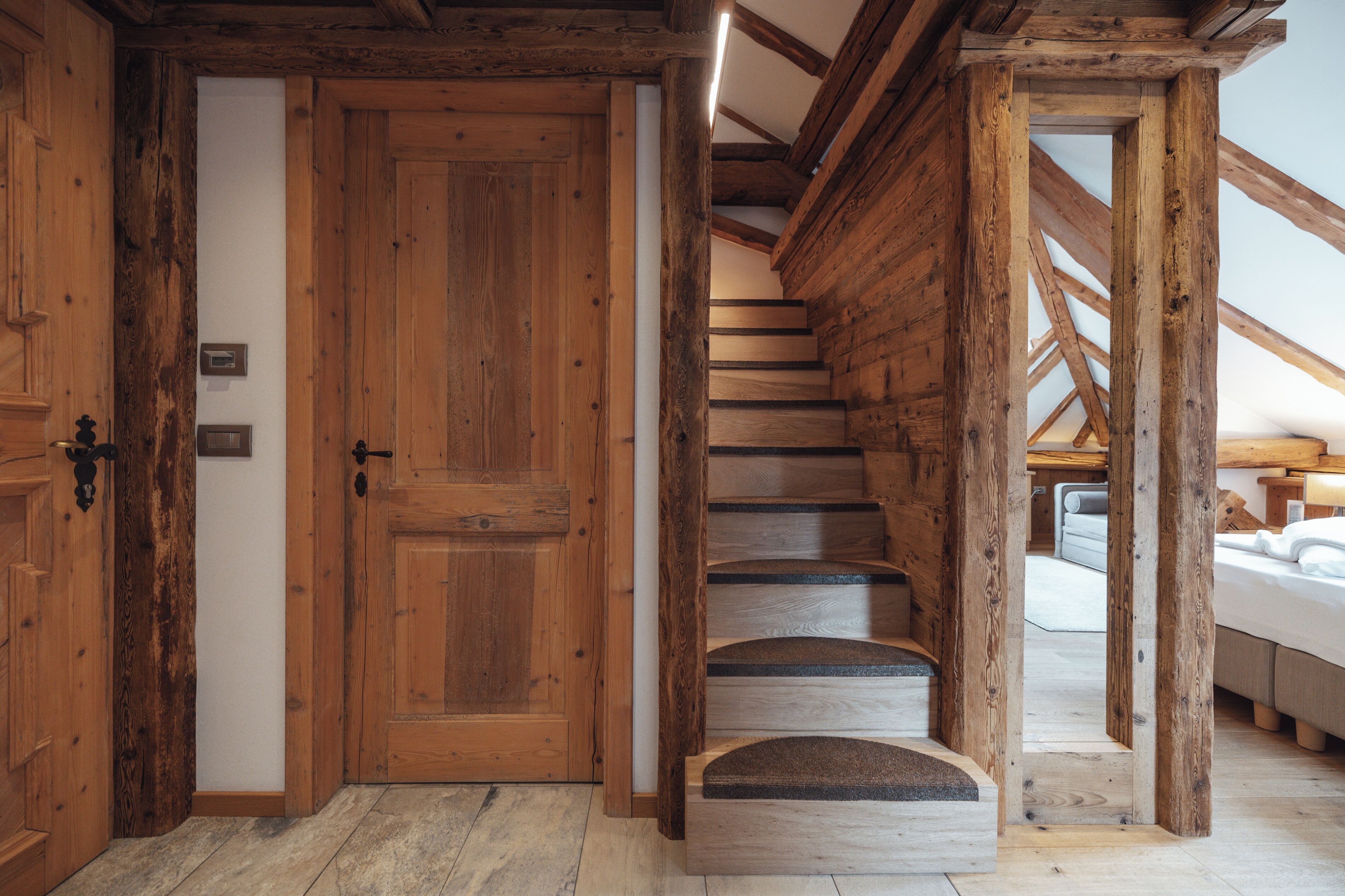 1 bedroom, down duvets, minibar, in-room safe