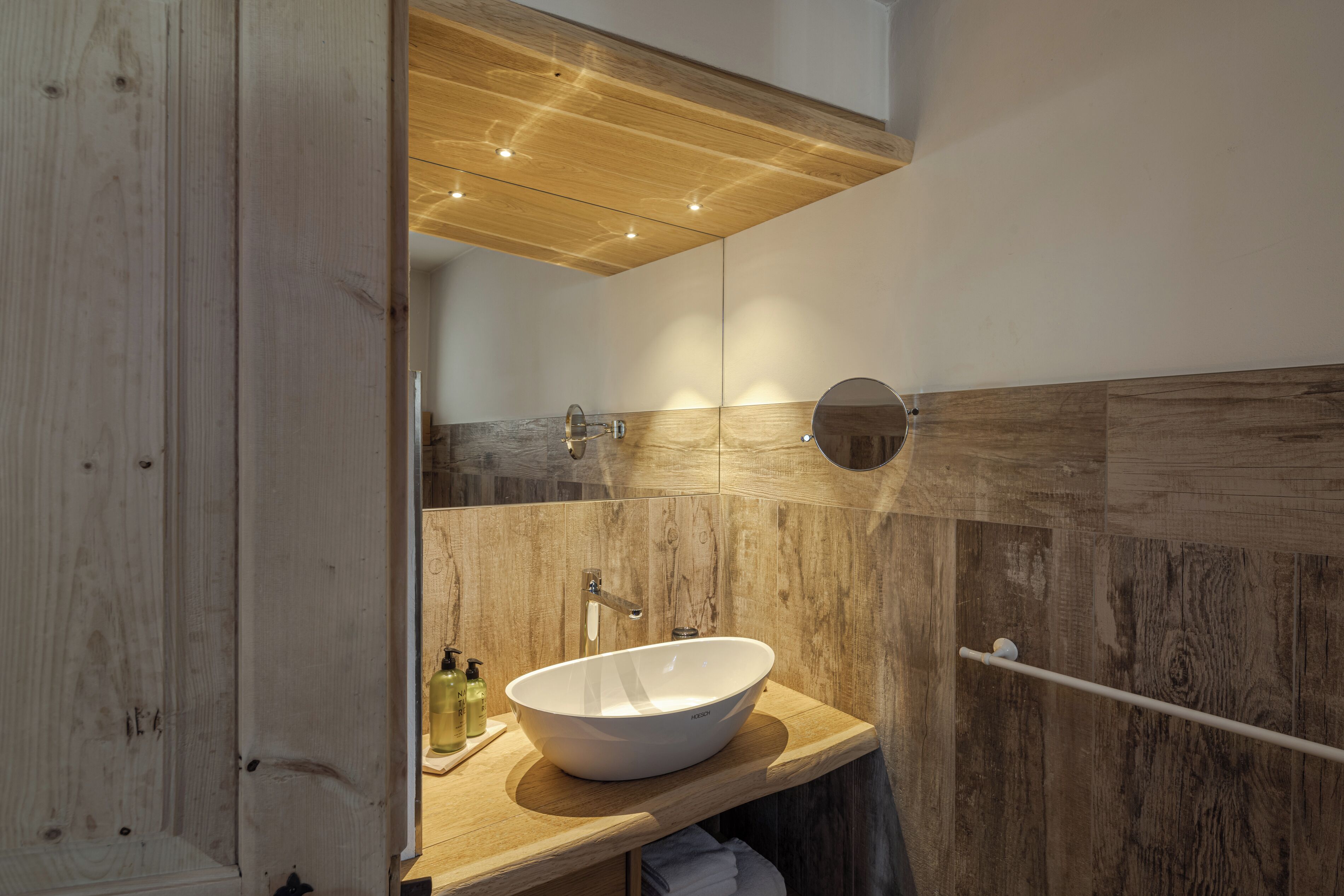 luxury suite | 1 bedroom, down duvets, minibar, in-room safe