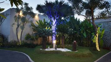 Tempat bermain anak - outdoor