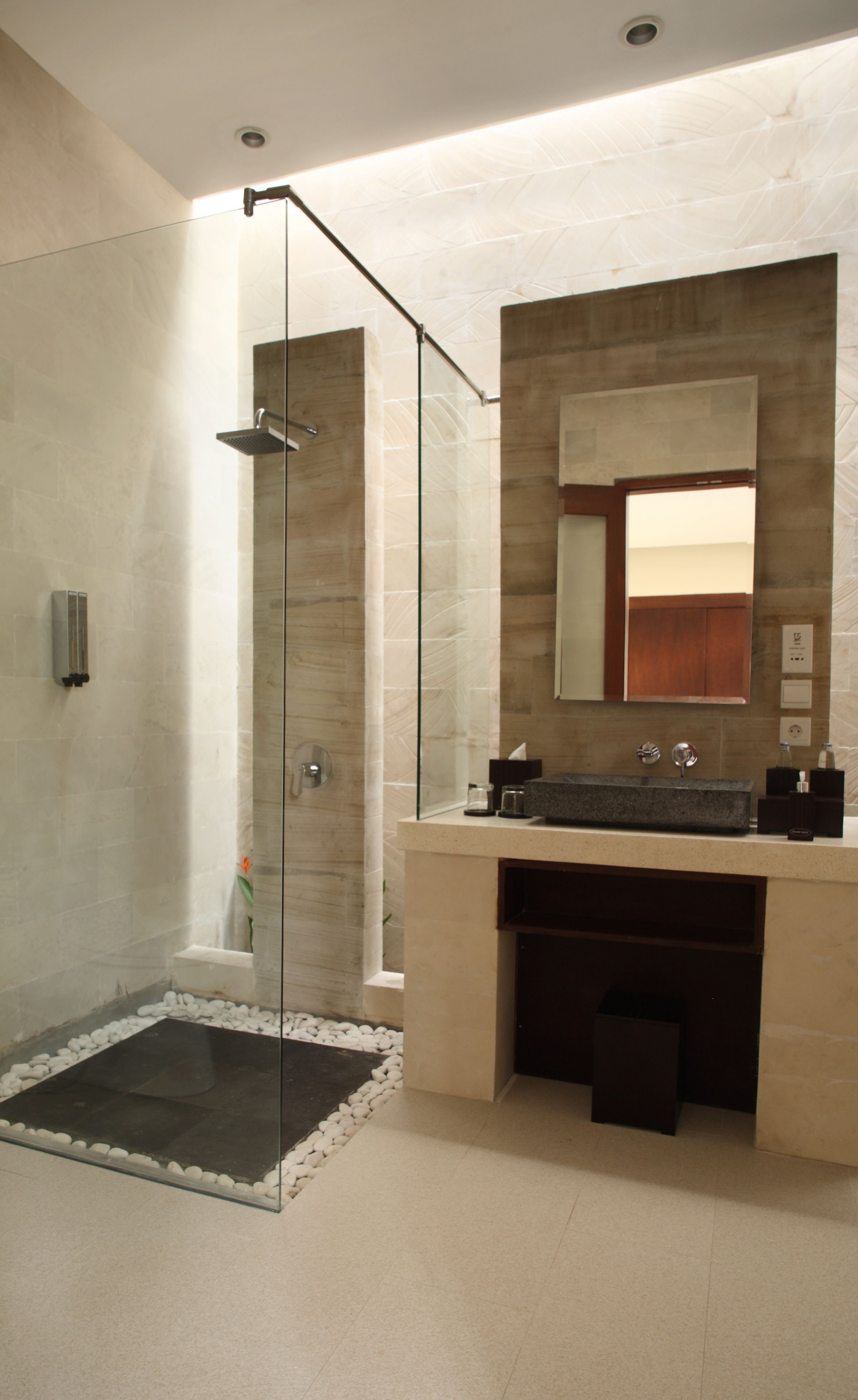 separate bathtub and shower, deep-soaking bathtub, rainfall showerhead