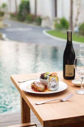 Breakfast served, international cuisine - Daluman Villa (Seminyak)