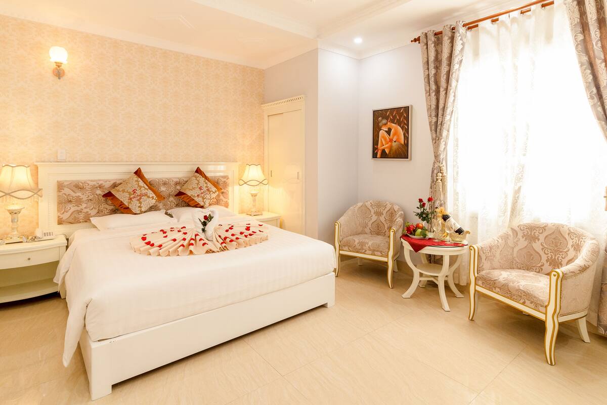 Deluxe Villa Double or Twin, Garden View | Minibar, in-room safe, desk, blackout curtains