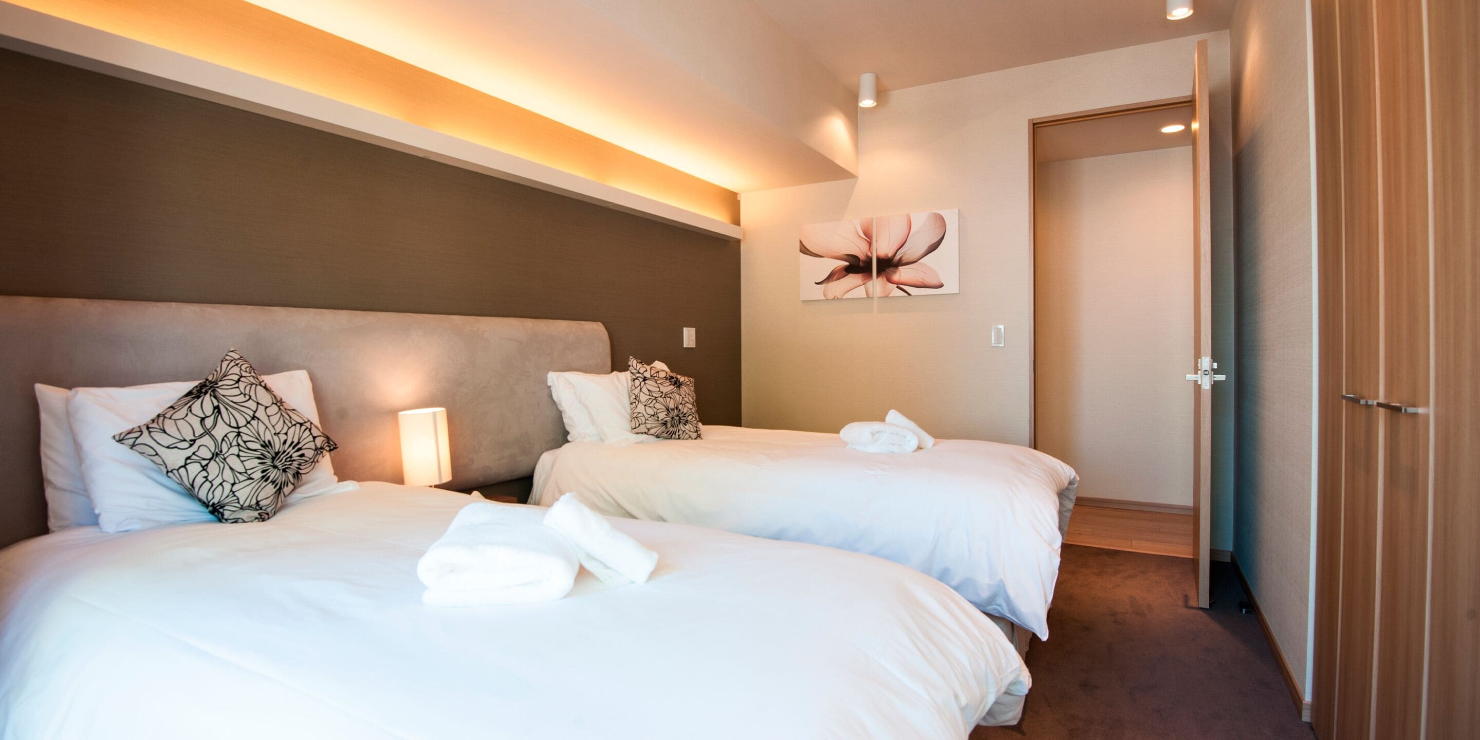 premium 2 bedroom (2 double bed or 4 single bed) | free wifi, bed sheets