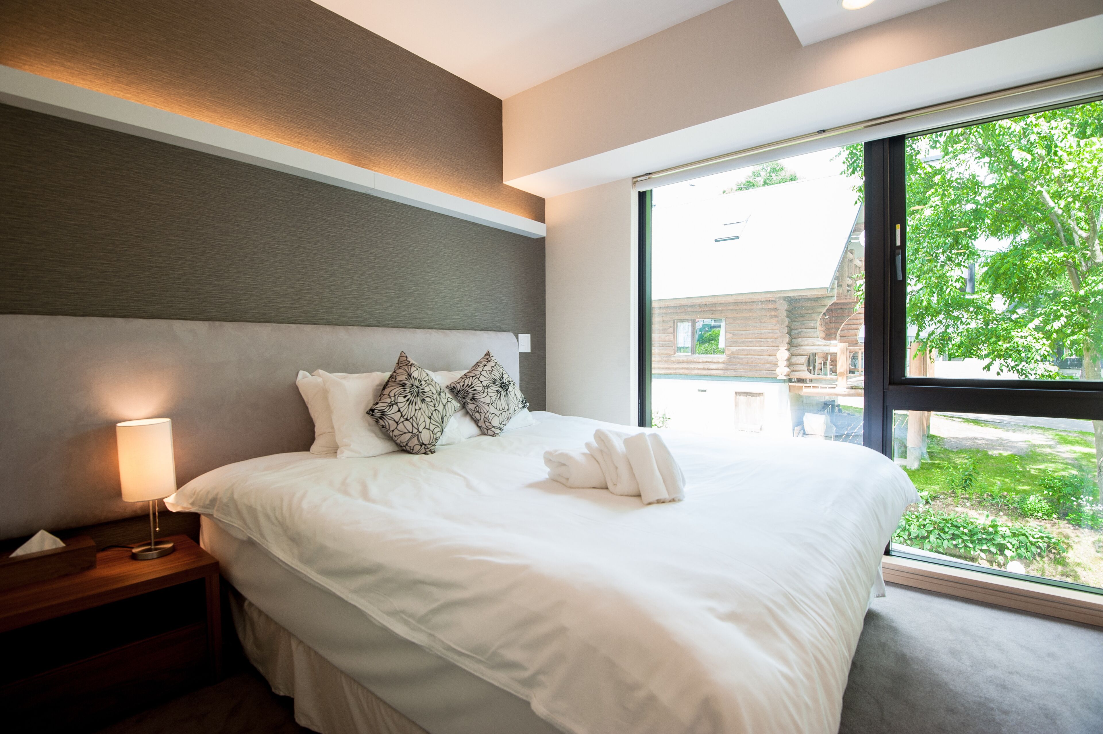 standard 2 bedroom (2 double bed or 4 single bed) | free wifi, bed sheets