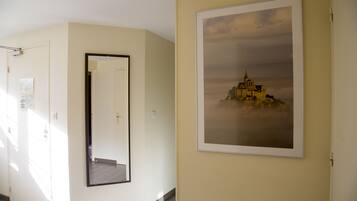 Suite Familiale | Bureau, chambres insonorisées, Wi-Fi gratuit, draps fournis