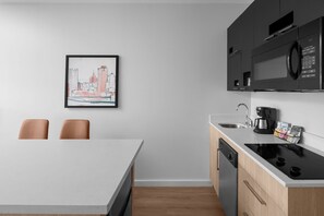 Premium bedding, desk, blackout curtains, iron/ironing board - HYATT house Pittsburgh-South Side (Pittsburgh)