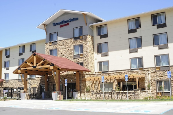 Exterior - TownePlace Suites Redding (Redding)