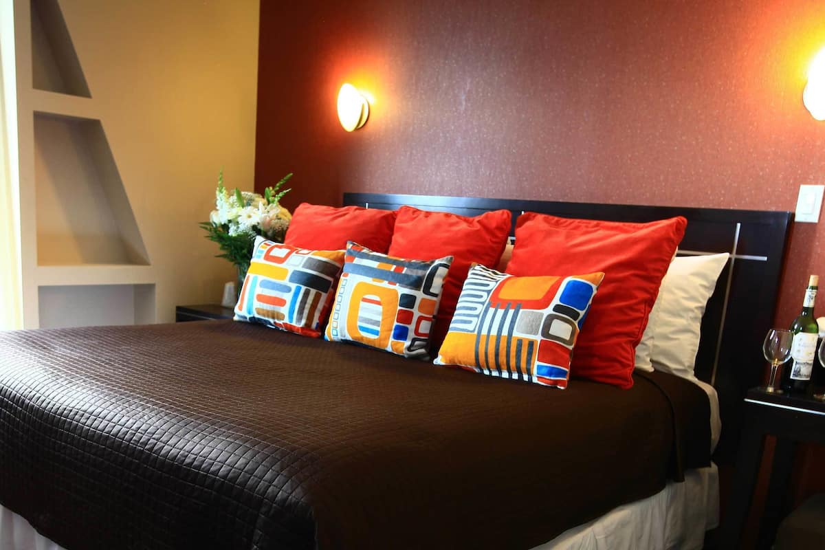 hypo-allergenic bedding, pillow-top beds, in-room safe