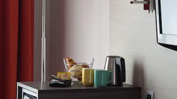 1 bedroom, in-room safe, desk, blackout curtains