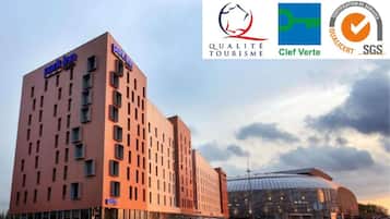 المنشأة من الخارج