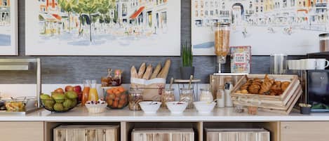 Morgenmadsbuffet hver dag (20 EUR pr. person)