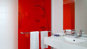 Douche, articles de toilette écologiques, sÚche-cheveux