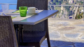 Ilmainen päivittäinen buffetaamiainen