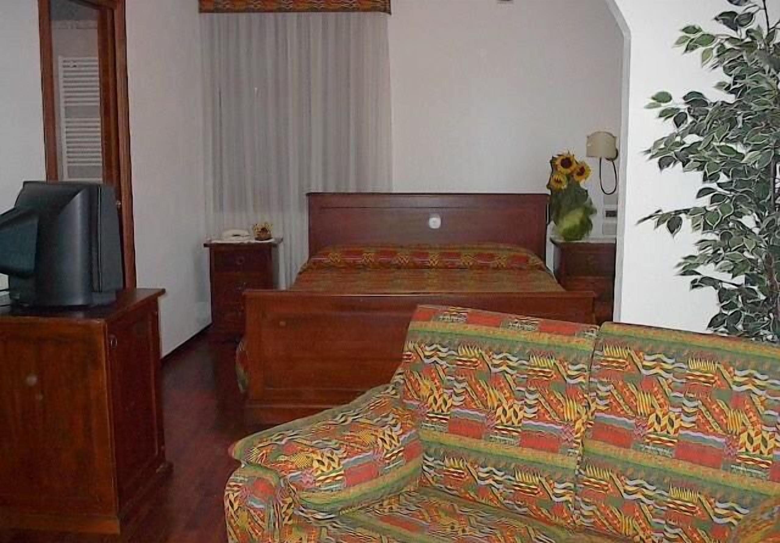 Classic-Doppelzimmer | Select-Comfort-Betten, Zimmersafe, individuell dekoriert