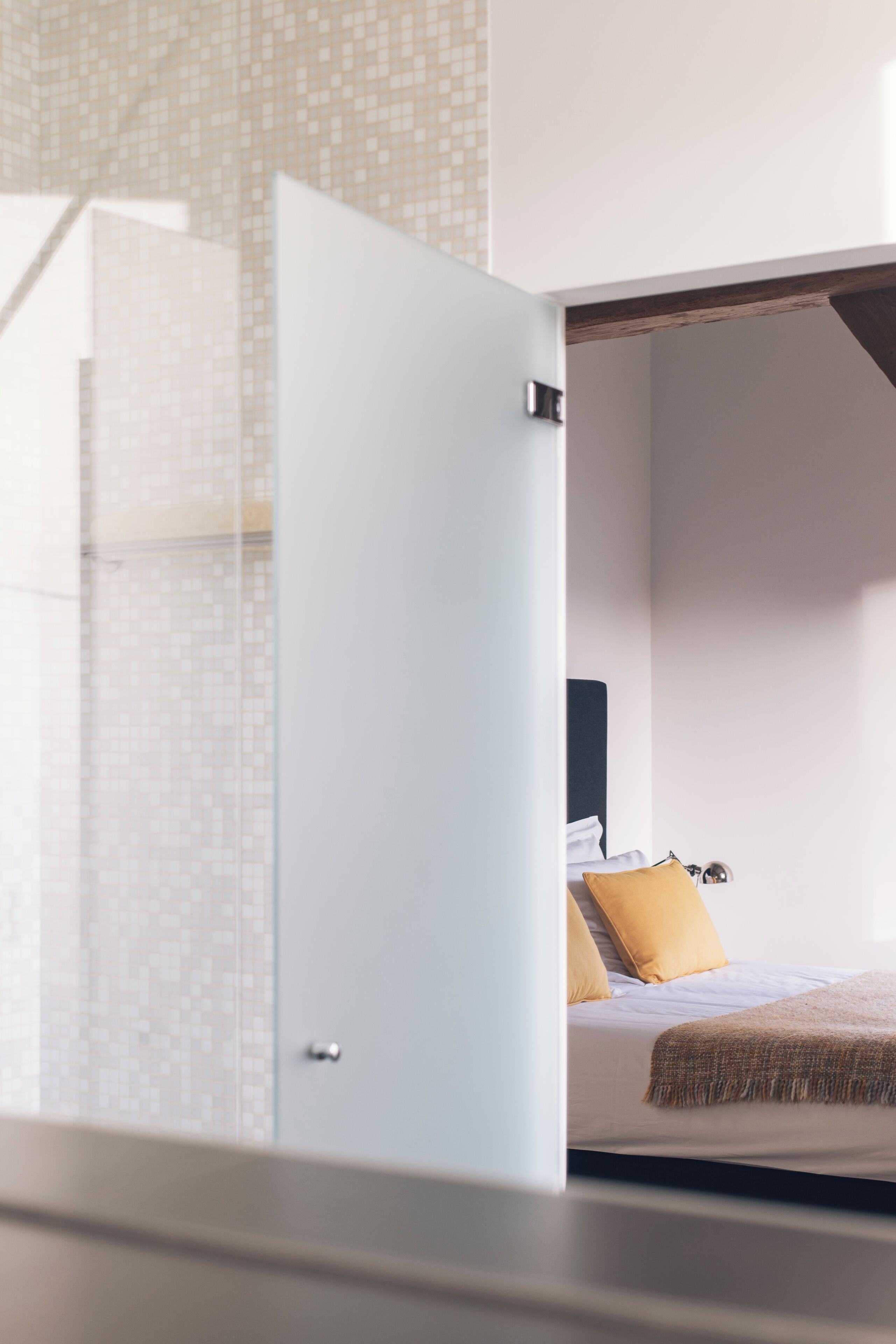 Literie hypoallergénique, surmatelas, coffres-forts dans les chambres