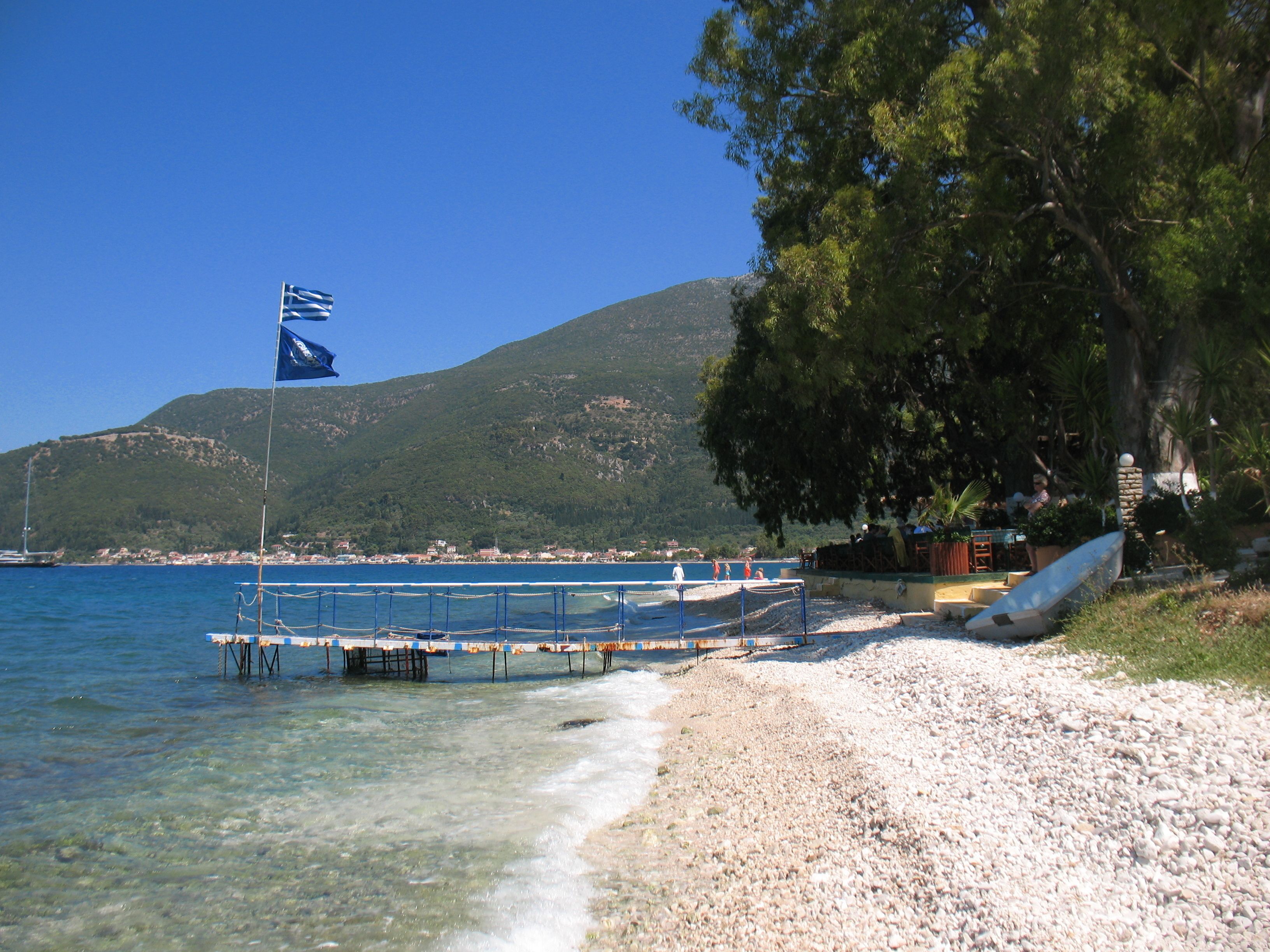 Beach nearby, sun-loungers, beach umbrellas, beach towels