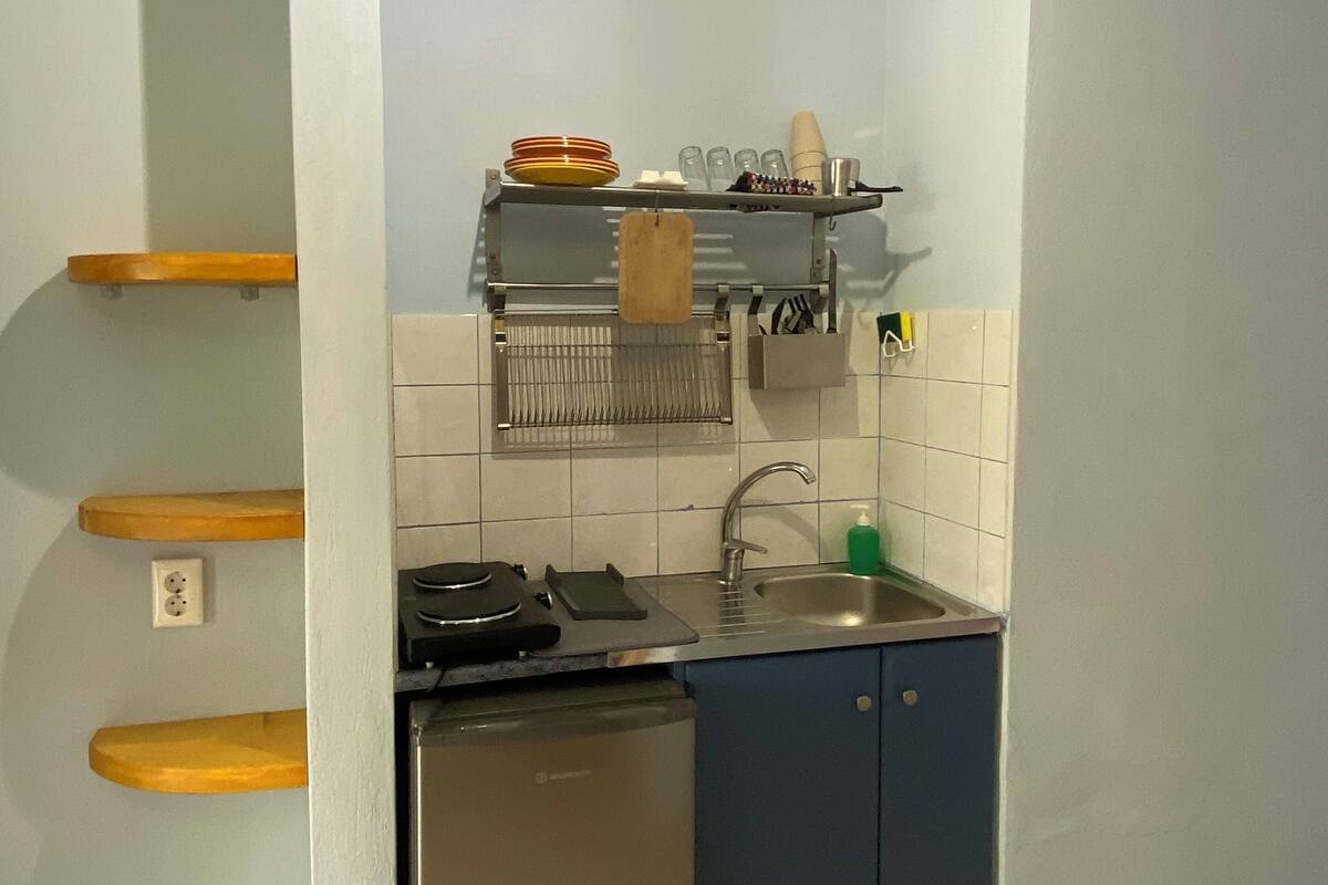 Senior Apartment, 1 Bedroom, Garden View, Ground Floor | Blackout drapes, iron/ironing board (on request), WiFi (free)