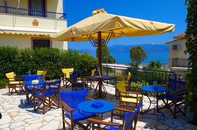 Kalypso Studios & Apartments