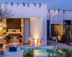 Suite, 1 King Bed, Oceanfront (Villa Plunge Pool Firepit)
