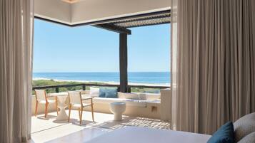 Suite, 1 cama King size, vista al océano (Penthouse, Plunge Pool) | Ropa de cama de alta calidad y caja de seguridad en la habitación