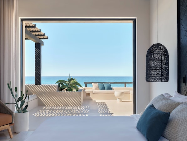 Suite, 1 King Bed, Oceanfront (Penthouse, Plunge Pool)