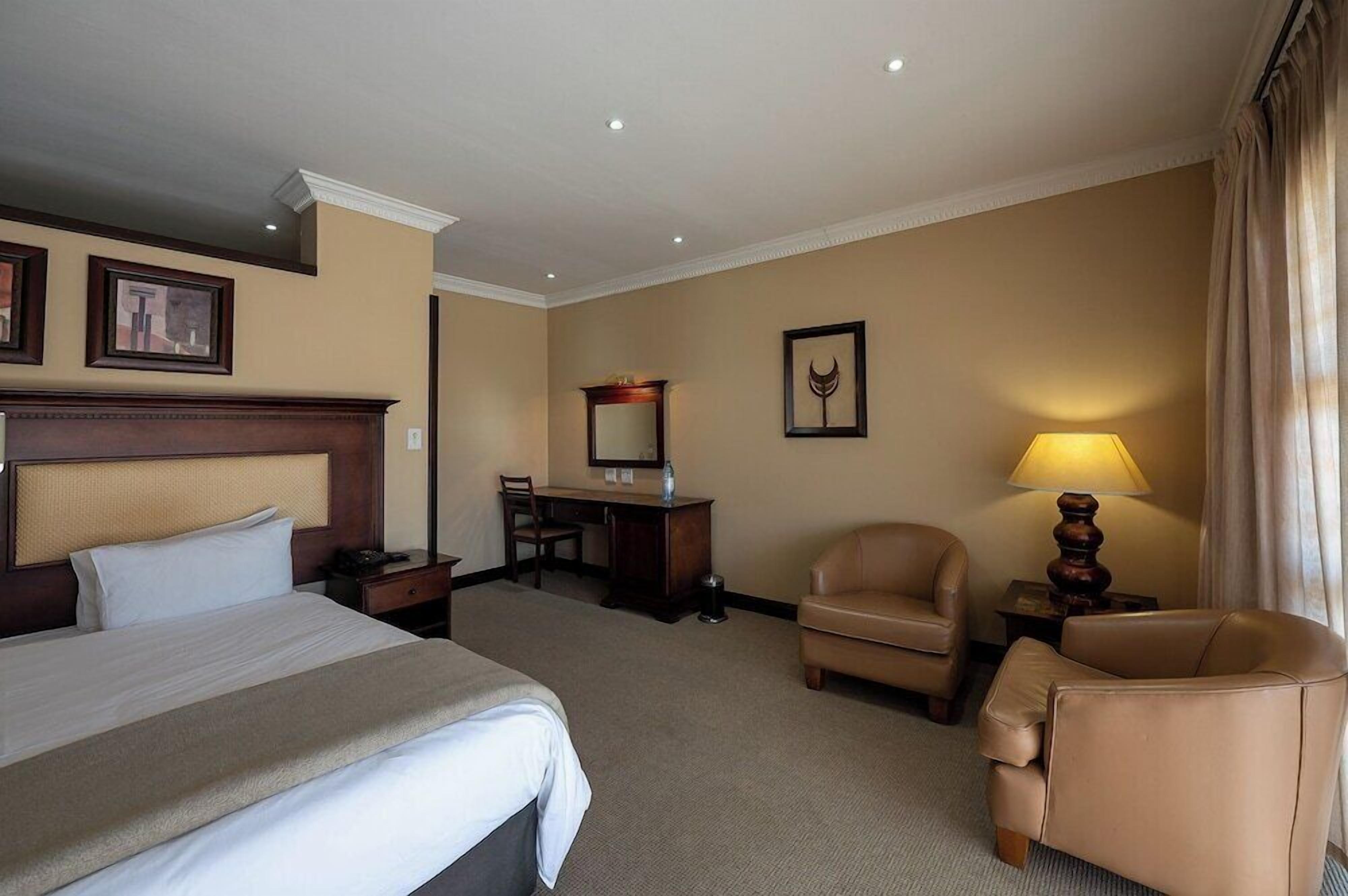 In-room safe, soundproofing, free WiFi